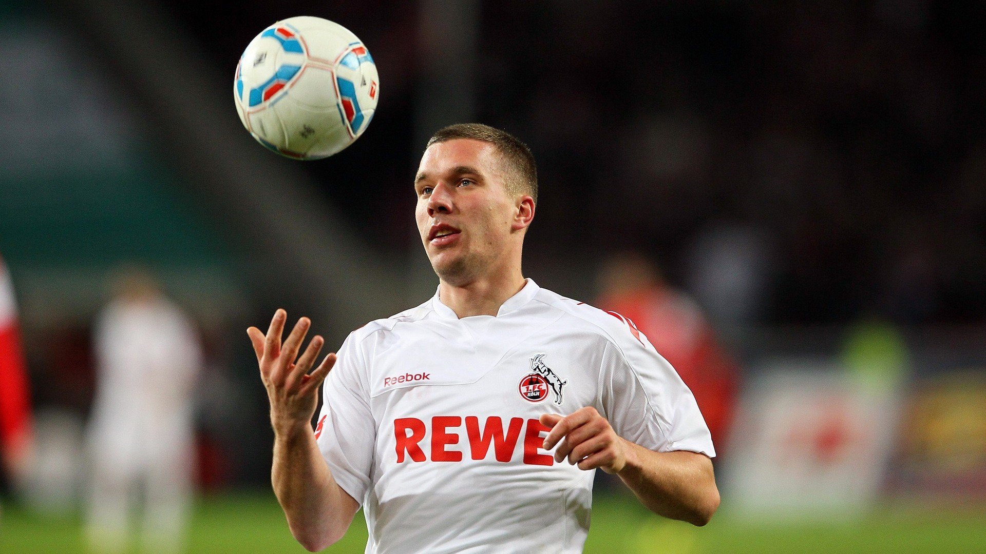 勇士高强度防守限制对手得分,勇士队控卫