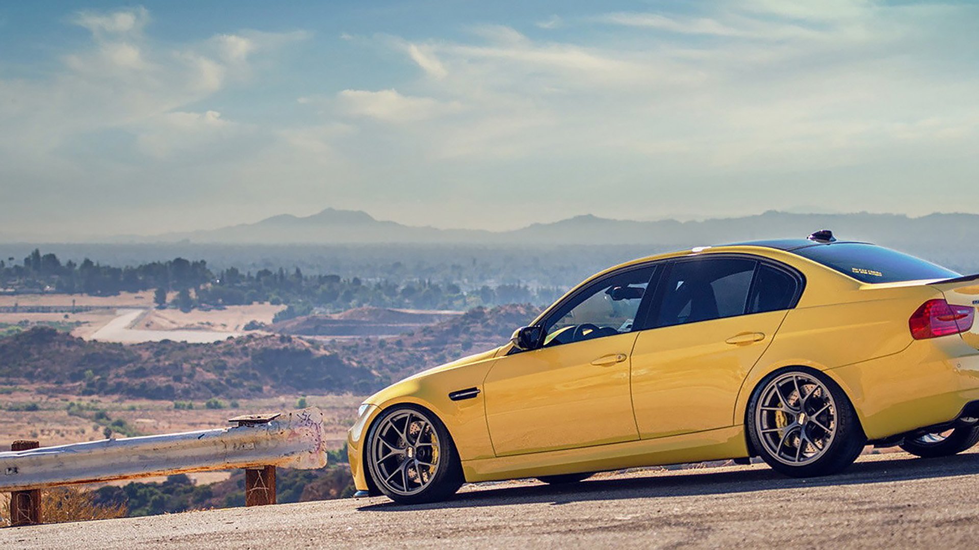 开云体育官方网入口-拜仁慕尼黑俱乐部宣布签约西班牙中场球员，拜仁慕尼黑足球队