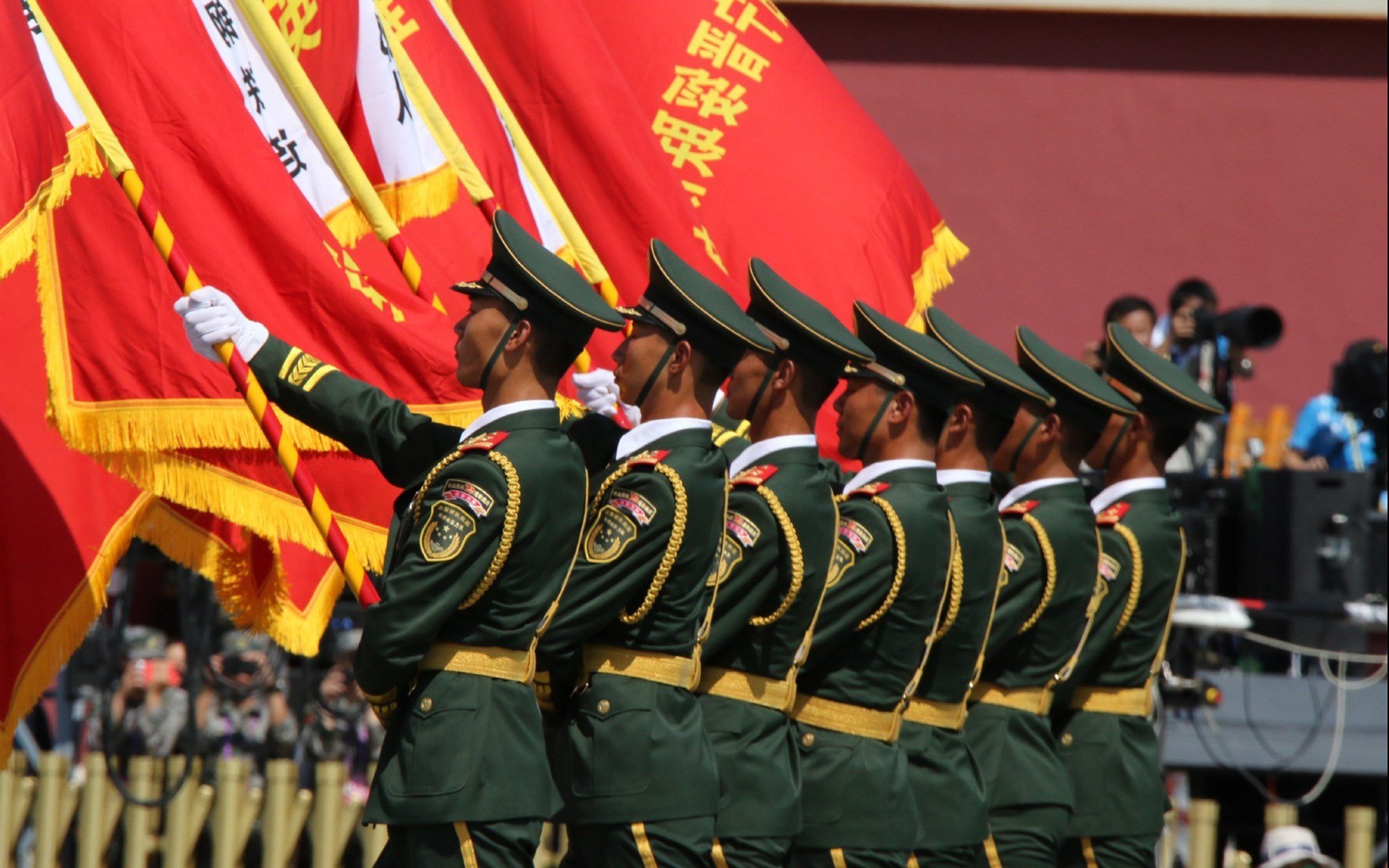 曼联主帅赛后称赞年轻球员表现,曼联最年轻的队长